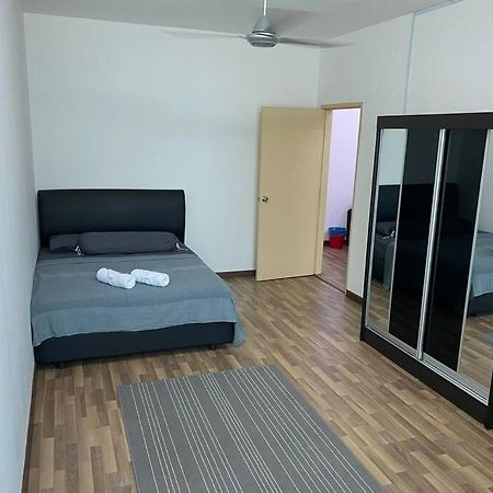 Nice Seremban 2 1/2 Storey House With 4 Rooms Dış mekan fotoğraf